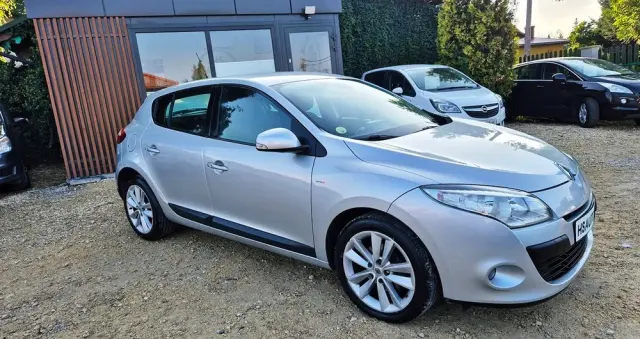 RENAULT Megane 1.6 16V 110 Paris Business