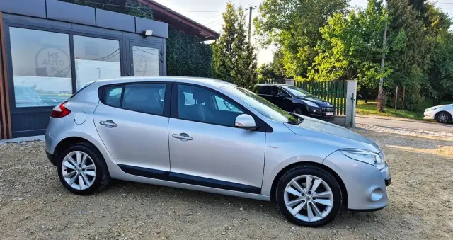 RENAULT Megane 1.6 16V 110 Paris Business