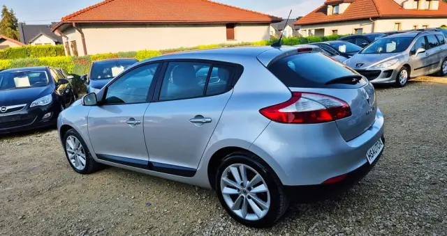 RENAULT Megane 1.6 16V 110 Paris Business