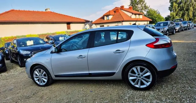 RENAULT Megane 1.6 16V 110 Paris Business