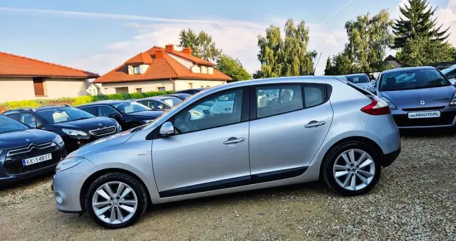 RENAULT Megane 1.6 16V 110 Paris Business