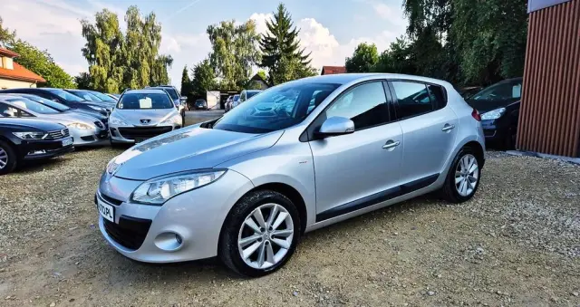 RENAULT Megane 1.6 16V 110 Paris Business