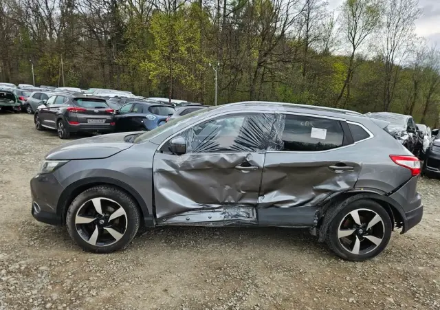 NISSAN Qashqai 1.2 DIG-T 360