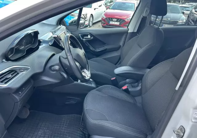 PEUGEOT 208 1.2 PureTech GPF Allure S&S EAT6