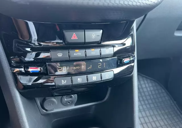 PEUGEOT 208 1.2 PureTech GPF Allure S&S EAT6