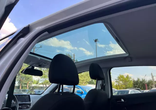 PEUGEOT 208 1.2 PureTech GPF Allure S&S EAT6