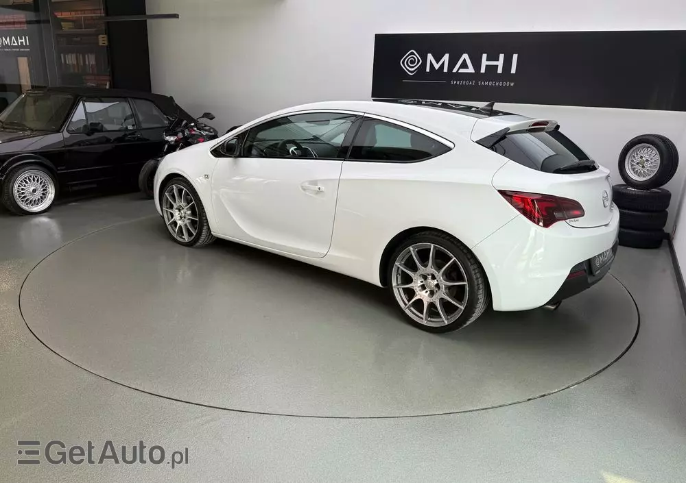 OPEL Astra GTC 1.6 SIDI Turbo ecoFLEX Start/Stop Innovation