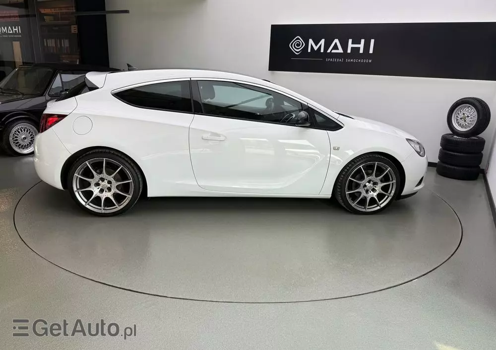 OPEL Astra GTC 1.6 SIDI Turbo ecoFLEX Start/Stop Innovation