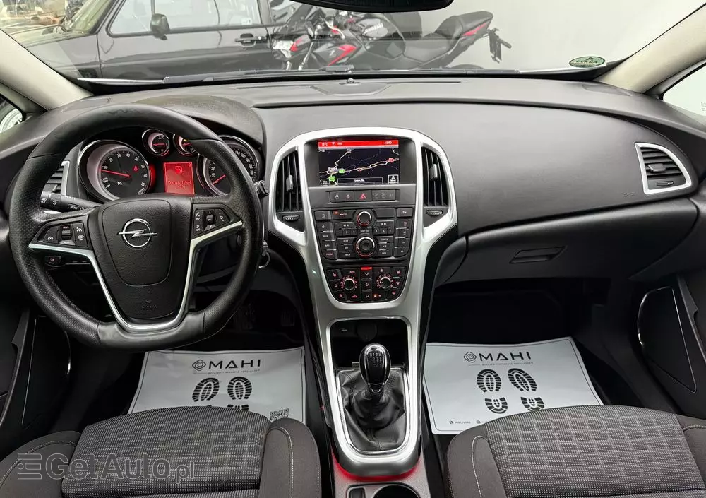 OPEL Astra GTC 1.6 SIDI Turbo ecoFLEX Start/Stop Innovation