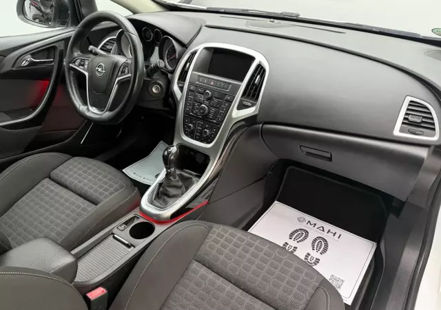 OPEL Astra GTC 1.6 SIDI Turbo ecoFLEX Start/Stop Innovation