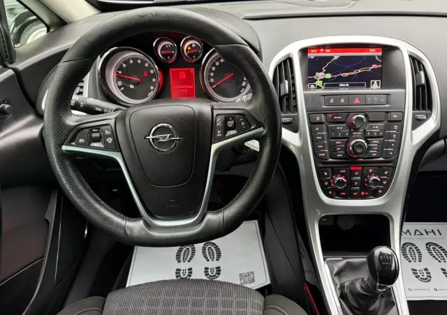 OPEL Astra GTC 1.6 SIDI Turbo ecoFLEX Start/Stop Innovation