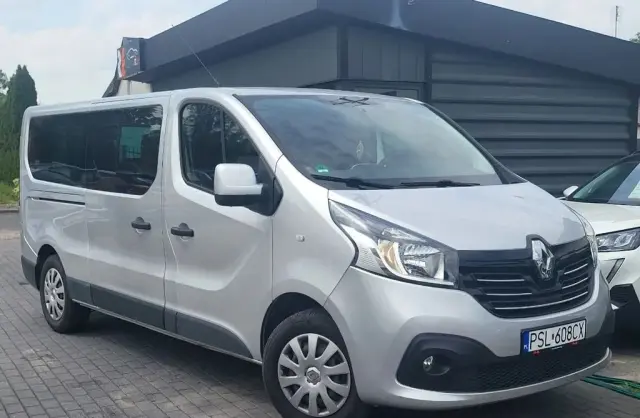 RENAULT Trafic 