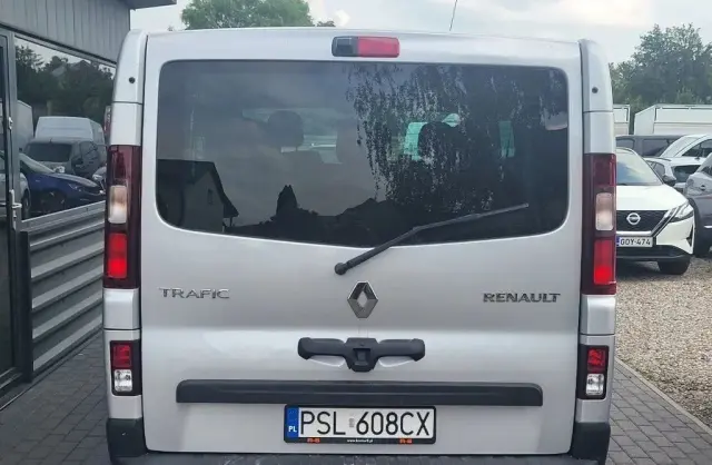 RENAULT Trafic 