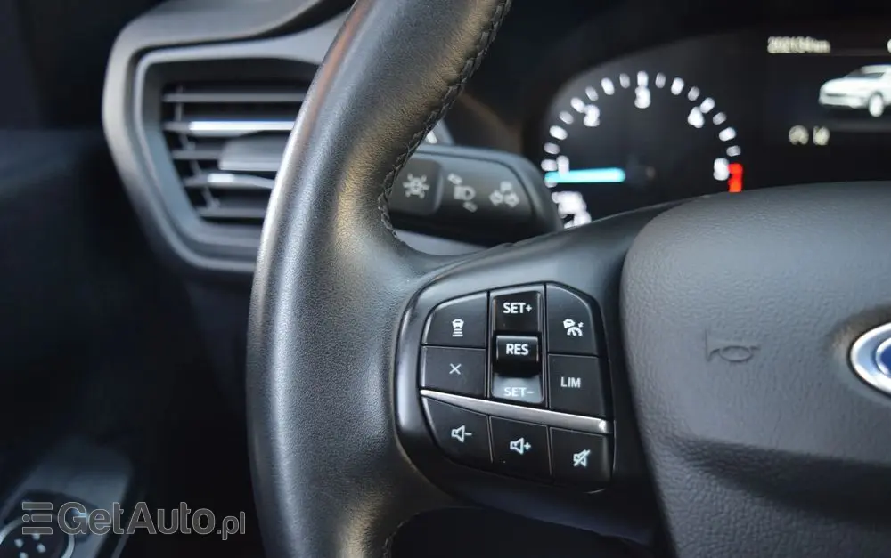 FORD Kuga 2.0 EcoBlue Hybrid TITANIUM X