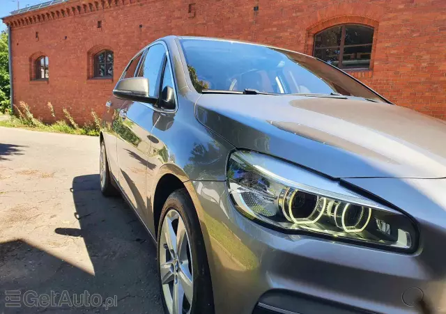 BMW Seria 2 218d Active Tourer Luxury Line