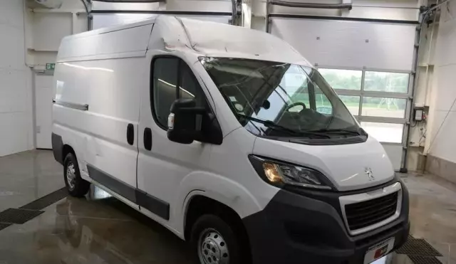 PEUGEOT Boxer 