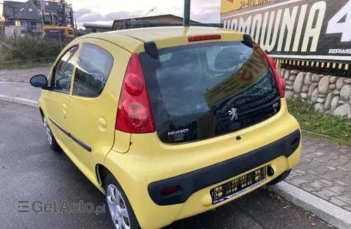 PEUGEOT 107 
