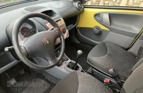 PEUGEOT 107 