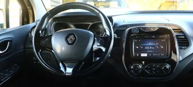 RENAULT Captur 