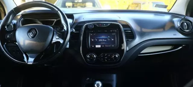 RENAULT Captur 