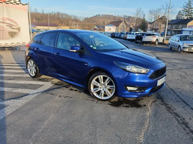 FORD Focus ST-Line Business