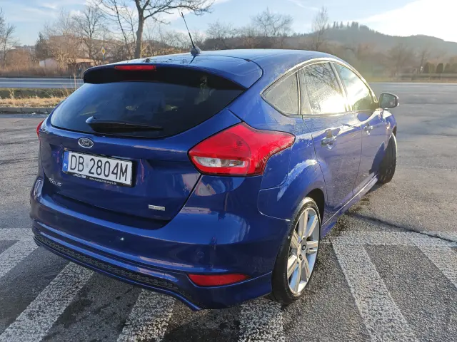 FORD Focus ST-Line Business