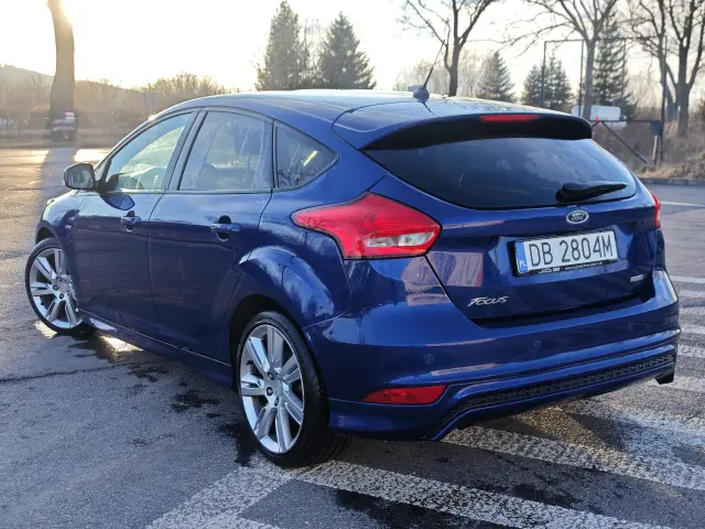 FORD Focus ST-Line Business