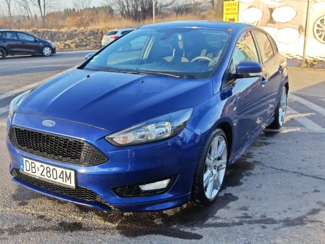 FORD Focus ST-Line Business