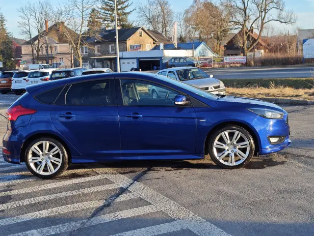 FORD Focus ST-Line Business