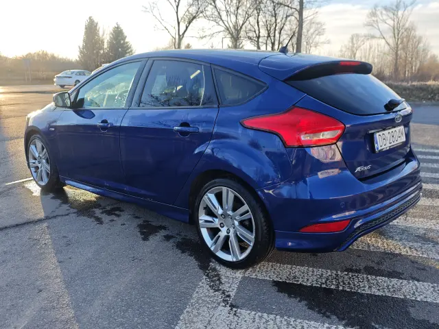 FORD Focus ST-Line Business