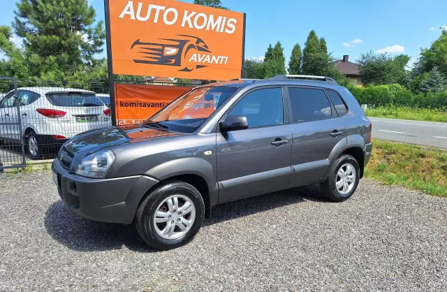 HYUNDAI Tucson 