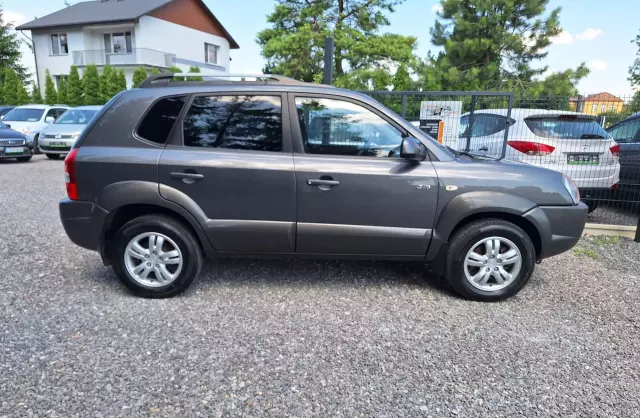 HYUNDAI Tucson 