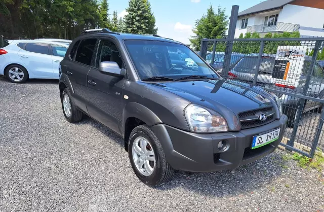 HYUNDAI Tucson 