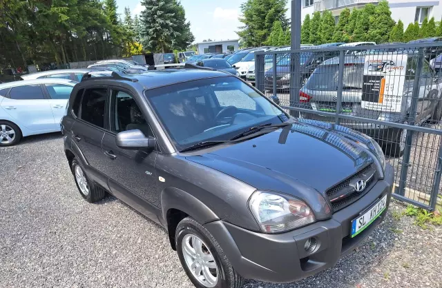 HYUNDAI Tucson 