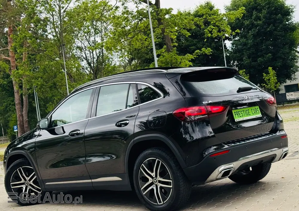 MERCEDES-BENZ GLA 200 d 8G-DCT Progressive