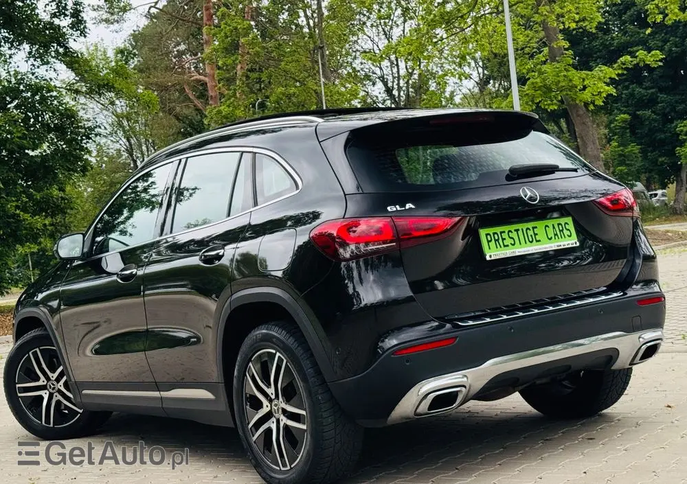 MERCEDES-BENZ GLA 200 d 8G-DCT Progressive