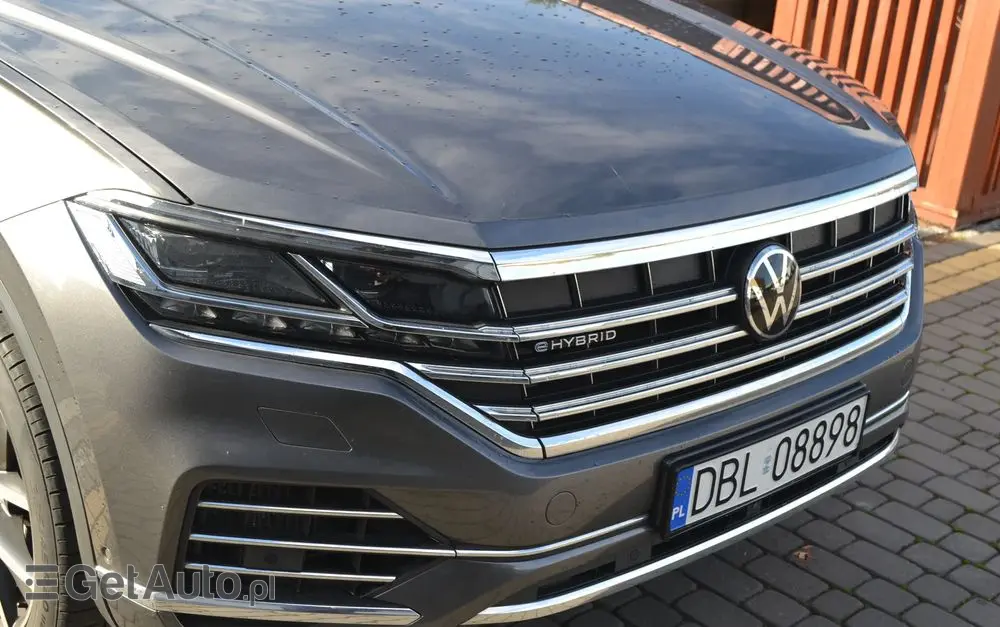 VOLKSWAGEN Touareg 3.0 V6 TFSI Plug-In Hybrid 4Mot Atmosphere