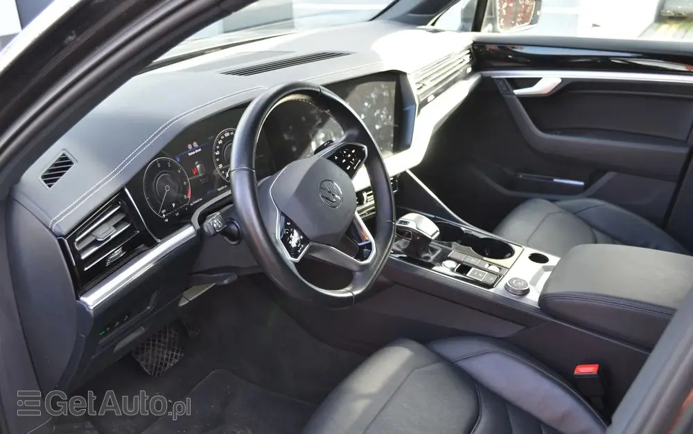 VOLKSWAGEN Touareg 3.0 V6 TFSI Plug-In Hybrid 4Mot Atmosphere