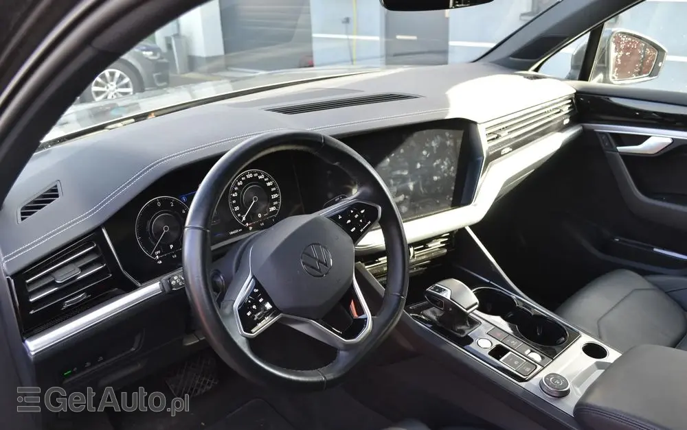 VOLKSWAGEN Touareg 3.0 V6 TFSI Plug-In Hybrid 4Mot Atmosphere