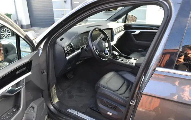 VOLKSWAGEN Touareg 3.0 V6 TFSI Plug-In Hybrid 4Mot Atmosphere