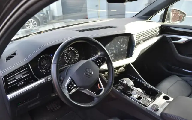 VOLKSWAGEN Touareg 3.0 V6 TFSI Plug-In Hybrid 4Mot Atmosphere