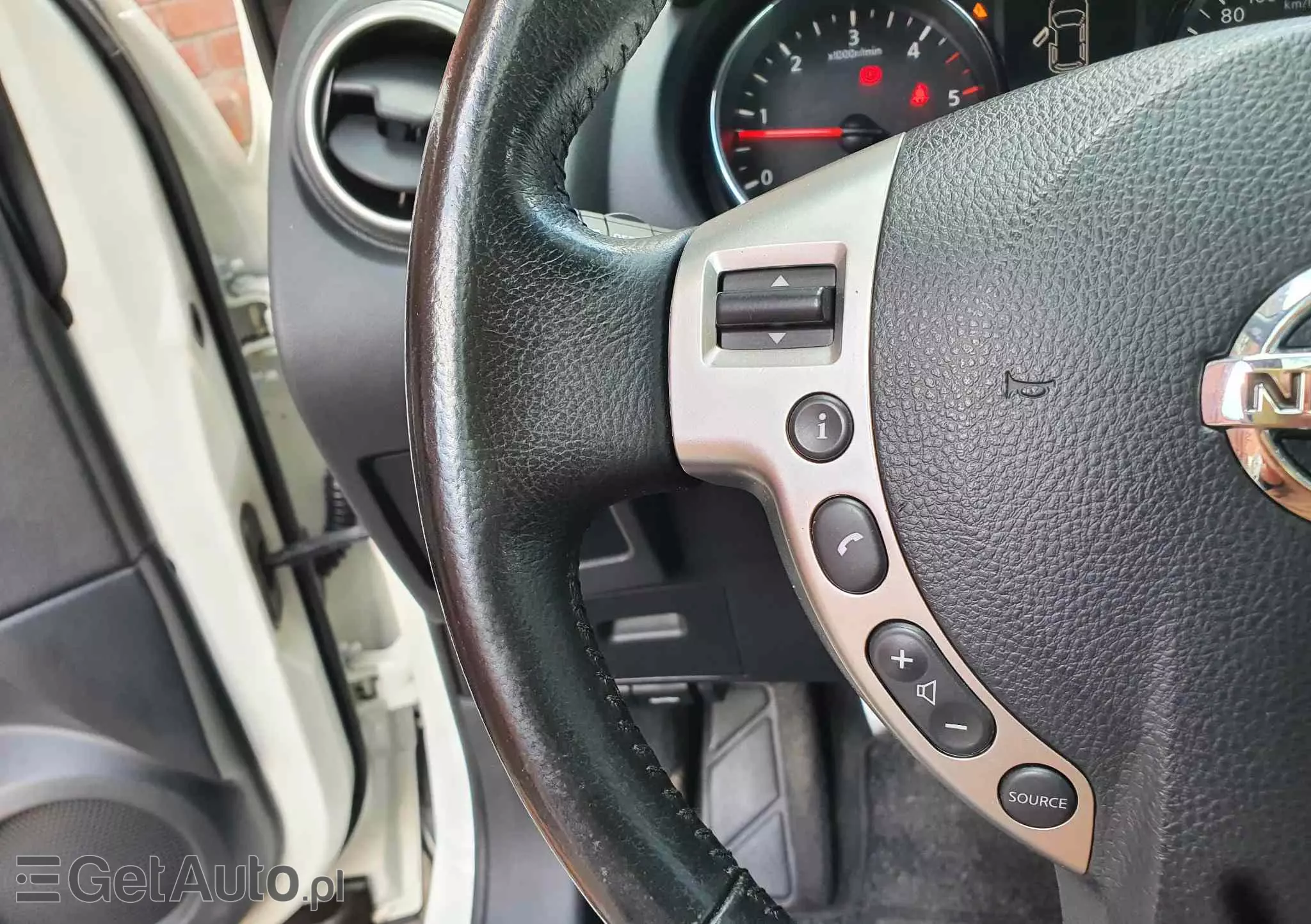 NISSAN Qashqai 2.0 dCi Visia