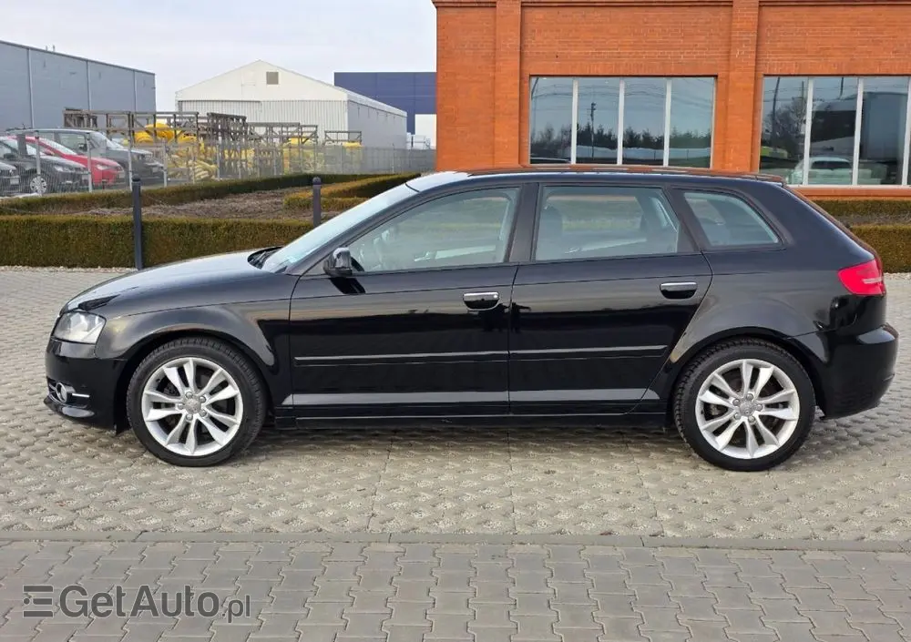 AUDI A3 Sportback 