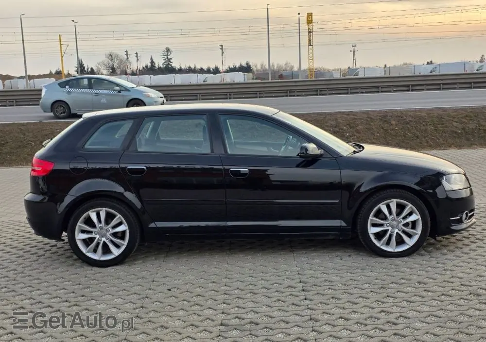 AUDI A3 Sportback 