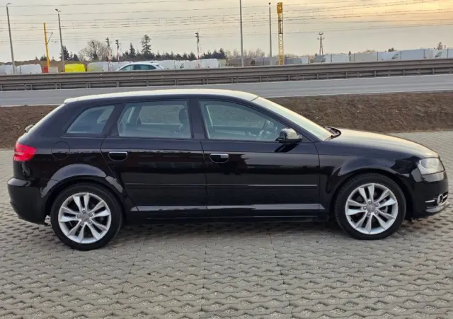 AUDI A3 Sportback 