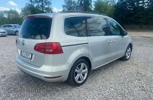 VOLKSWAGEN Sharan 
