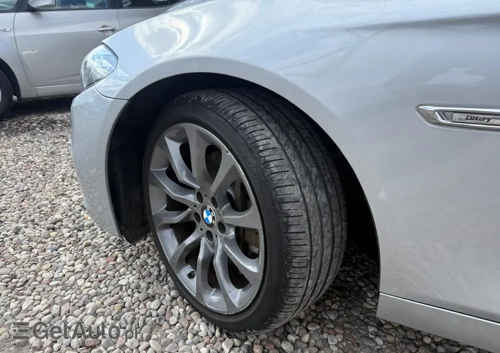 BMW Seria 5 535d xDrive Sport-Aut Luxury Line