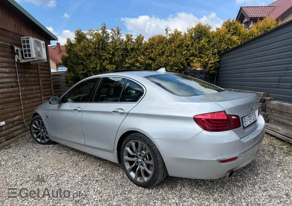 BMW Seria 5 535d xDrive Sport-Aut Luxury Line