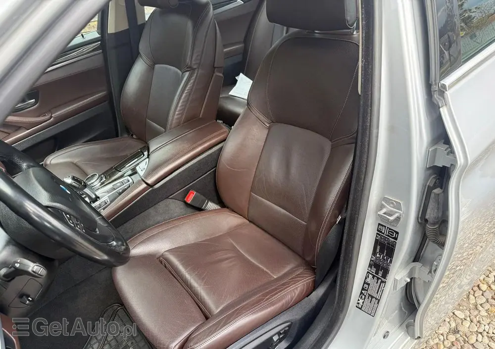 BMW Seria 5 535d xDrive Sport-Aut Luxury Line