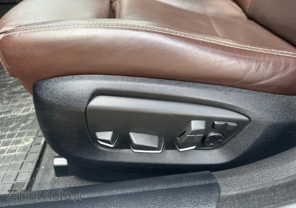 BMW Seria 5 535d xDrive Sport-Aut Luxury Line